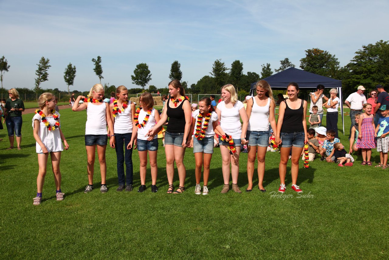 Bild 327 - Vogelschiessen am 18.8.12